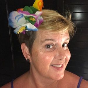 Meet your Posher, Tina